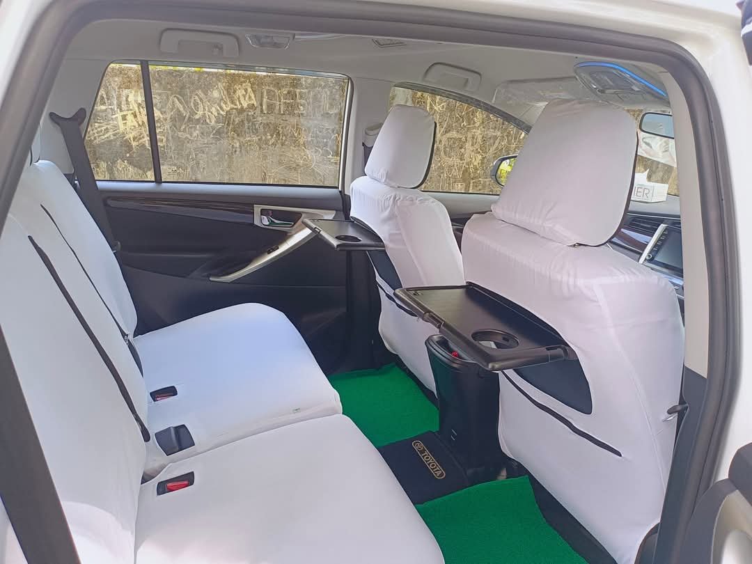 Toyota Innova Hycross