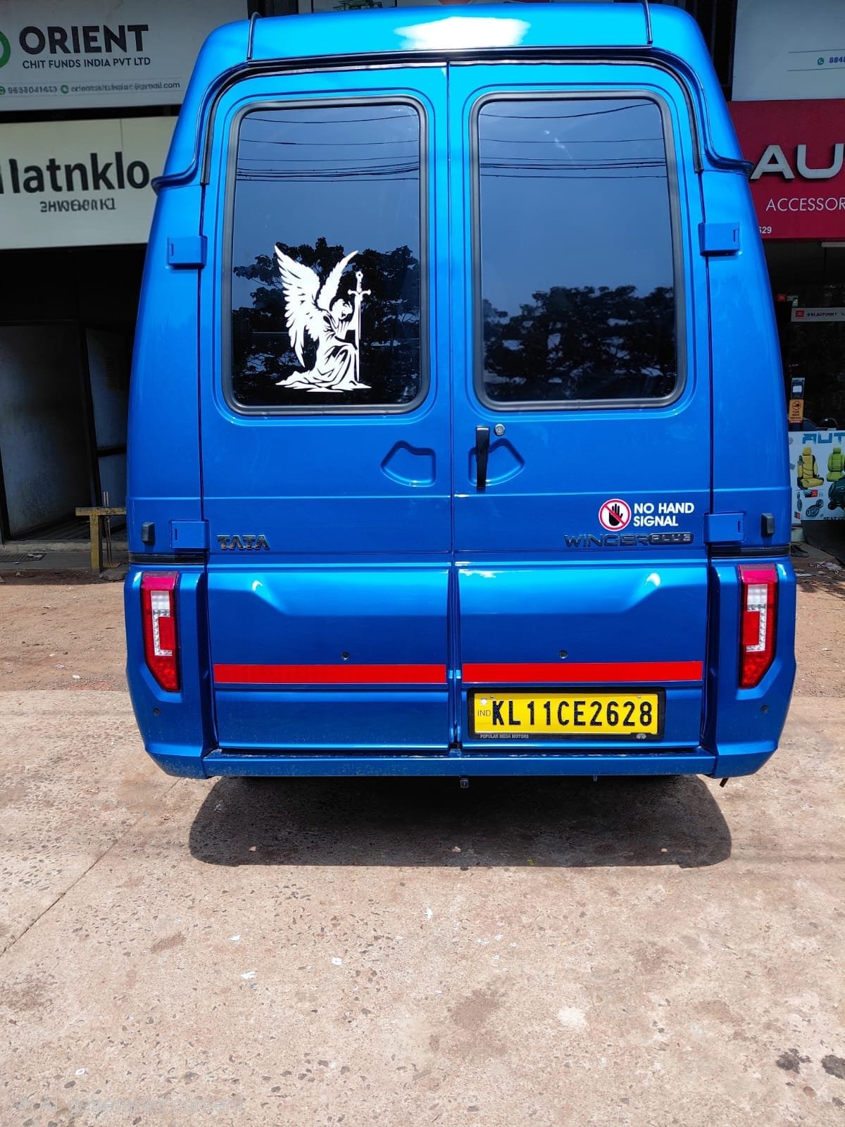 Tata Winger